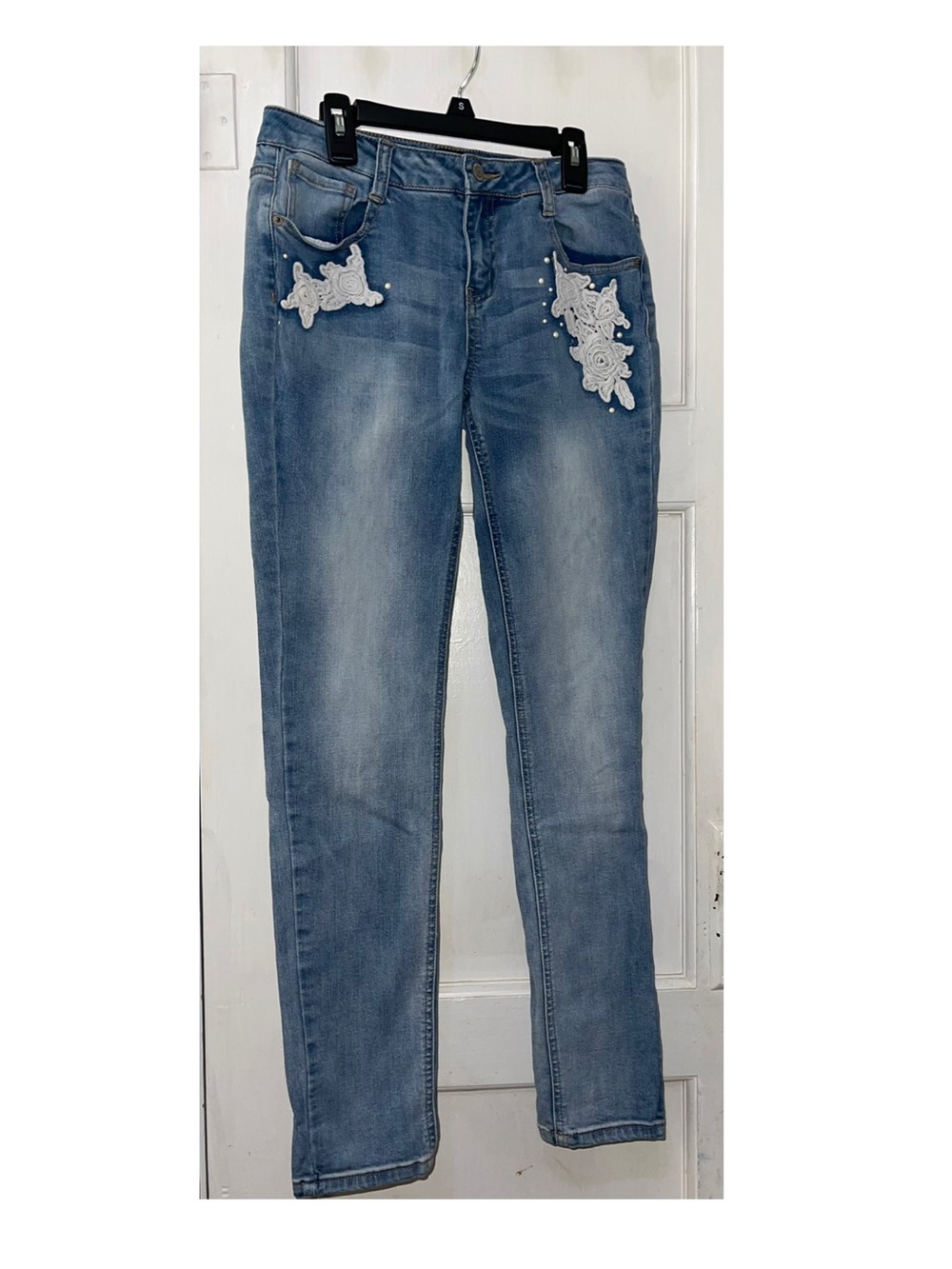 Girl’s Light Blue Embroidered Pocket Jeans